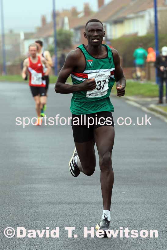 Senior mens 12 Stage 2023 Northern Mens 12 stage and Womens 6 Stage Relays and Young Athletes, Redcar. Photo: David T. Hewitson/Sports for All Pics